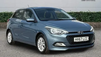 Used Hyundai i20 SE 84 HP (61 kW) 2017 Blue Hatchback