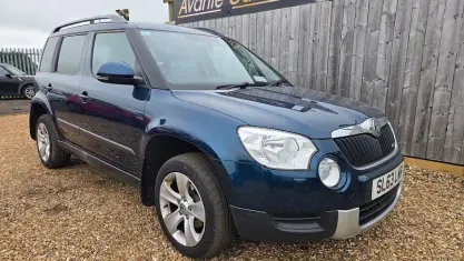 Used Skoda Yeti GreenLine 105 HP (77 kW) 2013 Blue SUV