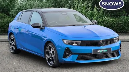 Used Vauxhall Astra Ultimate 131 HP (96 kW) 2024 Blue Hatchback