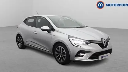 Used Renault Clio V Iconic 101 HP (74 kW) 2020 Hatchback