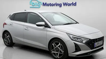Usado Hyundai i20 Premium 101 HP (74 kW) 2025 Cinzento Citadino