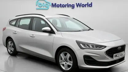 Used Ford Focus Zetec 120 HP (88 kW) 2021 Silver Estate