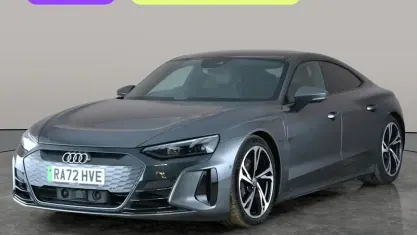 Begagnad Audi e-tron GT quattro Comfort 389 kW (530 HK) 2023 Grå Sedan