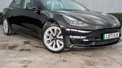 Used Tesla Model 3 Long Range AWD 258 kW (351 HP) 2023 Sedan