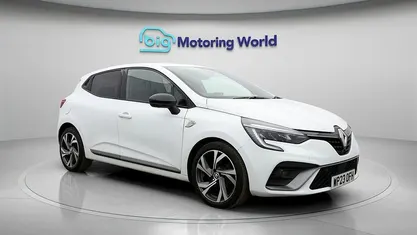 Used Renault Clio V RS Line 90 HP (66 kW) 2023 White Hatchback
