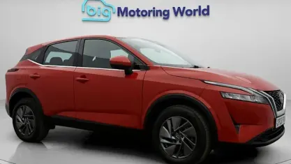 Used Nissan Qashqai Acenta Premium 140 HP (102 kW) 2023 Red SUV