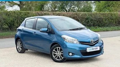 Used Toyota Yaris 101 HP (74 kW) 2014 Hatchback
