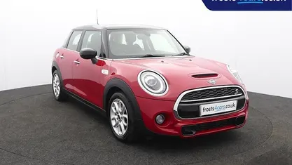 Used Mini Cooper S Classic 192 HP (141 kW) 2020 Red Hatchback