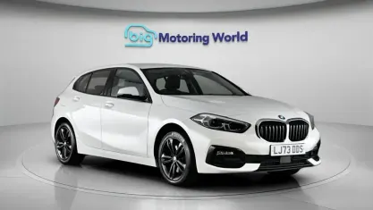 Used BMW 118 Sport Line 136 HP (100 kW) 2023 White Hatchback