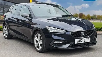 Used Seat Leon FR 131 HP (96 kW) 2022 Blue Hatchback