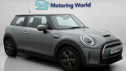 Used Mini Cooper Level 1 135 kW (184 HP) 2023 Hatchback