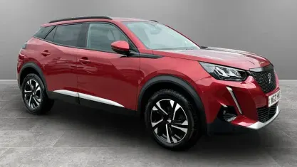 Second-hand Peugeot 2008 Allure Premium 131 CP (96 kW) 2022 SUV