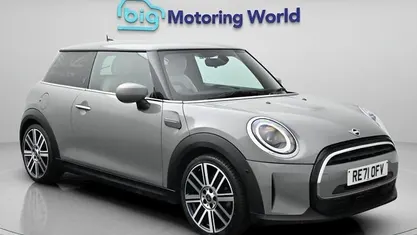 Used Mini Cooper Exclusive 136 HP (100 kW) 2021 Hatchback