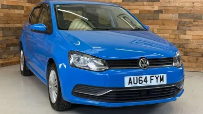 Used VW Polo SE 90 HP (66 kW) 2015 Blue Hatchback