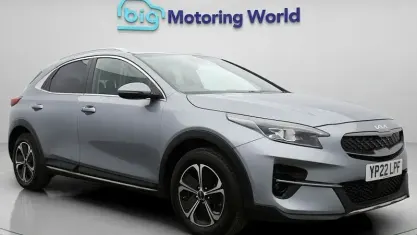 Usado Kia XCeed 141 CV (103 kW) 2022 Plateado SUV