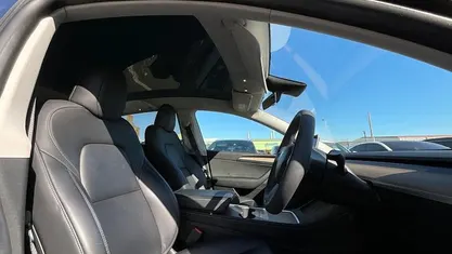 Used Tesla Model Y Long Range AWD 286 kW (389 HP) 2025 SUV