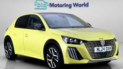 Used Peugeot 208 GT 102 HP (75 kW) 2024 Yellow Hatchback