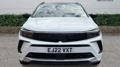 Used Vauxhall Grandland X Ultimate 131 HP (96 kW) 2022 White SUV