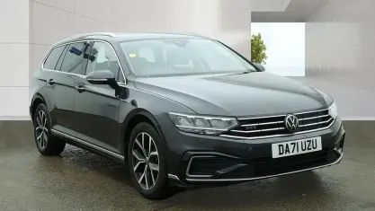Used VW Passat GTE 218 HP (160 kW) 2022 Grey Estate