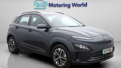 Używany Hyundai Kona SE 100 kW (136 KM) 2022 Szary SUV