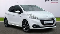 White Used 2018 Peugeot 208 Hatchback | £6,065 (Fair price)