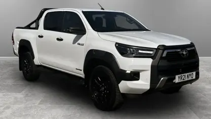 Used Toyota HiLux 204 HP (150 kW) 2021 White Pickup