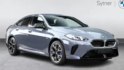 Ny BMW M235 300 HK (220 kW) 2026 Sportkupé