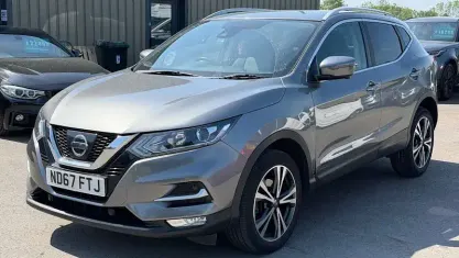Used Nissan Qashqai N-Connecta 110 HP (80 kW) 2017 Grey SUV