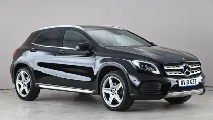 Begagnad Mercedes GLA200 AMG Line Premium 156 HK (114 kW) 2019 Svart SUV