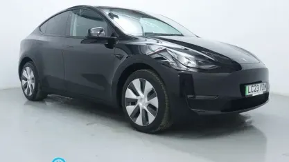 Begagnad Tesla Model Y Long Range AWD 286 kW (389 HK) 2025 SUV