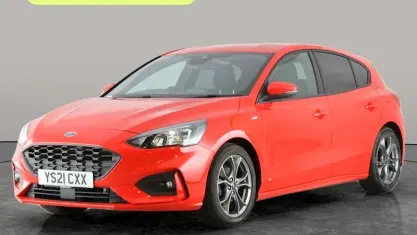Używany Ford Focus ST-Line 120 KM (88 kW) 2021 Czerwony Hatchback