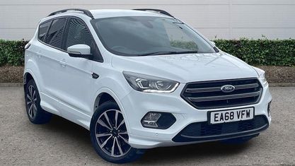 Usado Ford Kuga ST-Line 120 CV (88 kW) 2018 Blanco SUV