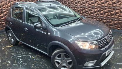 Gebraucht Dacia Sandero Lauréate 90 PS (66 kW) 2018 Grau Kleinwagen