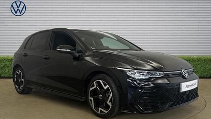 Używany VW Golf VIII R-line 150 KM (110 kW) 2025 Czarny Hatchback