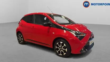 Używany Toyota Aygo Trend 72 KM (52 kW) 2020 Czerwony Hatchback