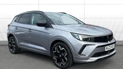 Begagnad Vauxhall Grandland X Ultimate 131 HK (96 kW) 2023 SUV