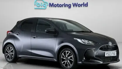 Usado Toyota Yaris Hybrid Design 116 HP (85 kW) 2026 Citadino