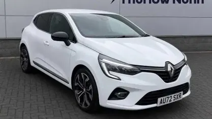 Used Renault Clio Techno 90 HP (66 kW) 2022 White Hatchback