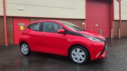 Used Toyota Aygo X-play 69 HP (50 kW) 2018 Hatchback