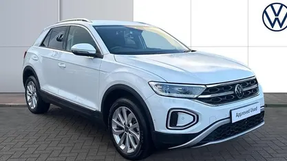 Used 2025 VW T-Roc Style SUV | £22,357 (Fair price)