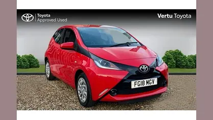 Used Toyota Aygo X-play 69 HP (50 kW) 2018 Red Hatchback