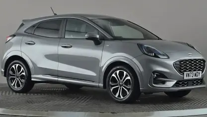 Käytetty Ford Puma ST-Line 125 HP (91 kW) 2023 Hopea Katumaasturi