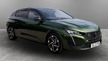 Used Peugeot 308 Allure Premium 131 HP (96 kW) 2023 Green Hatchback