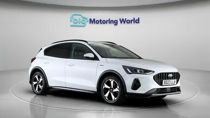 Used Ford Focus Active 125 HP (91 kW) 2023 White Hatchback