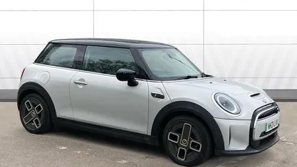 Used Mini Cooper Level 1 135 kW (184 HP) 2023 Hatchback