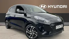 Black Used 2024 Hyundai i10 Premium Hatchback | £15,784 (Fair price)