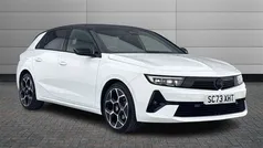 Arctic white Used 2024 Vauxhall Astra Ultimate Hatchback | £20,490 (Good price)