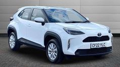 Pure white Used 2022 Toyota Yaris Cross SUV | £18,495 (Good price)