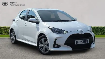 Used Toyota Yaris 116 HP (85 kW) 2025 Pure white Hatchback