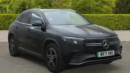 Begagnad Mercedes EQA250 AMG line 139 kW (190 HK) 2022 Svart SUV